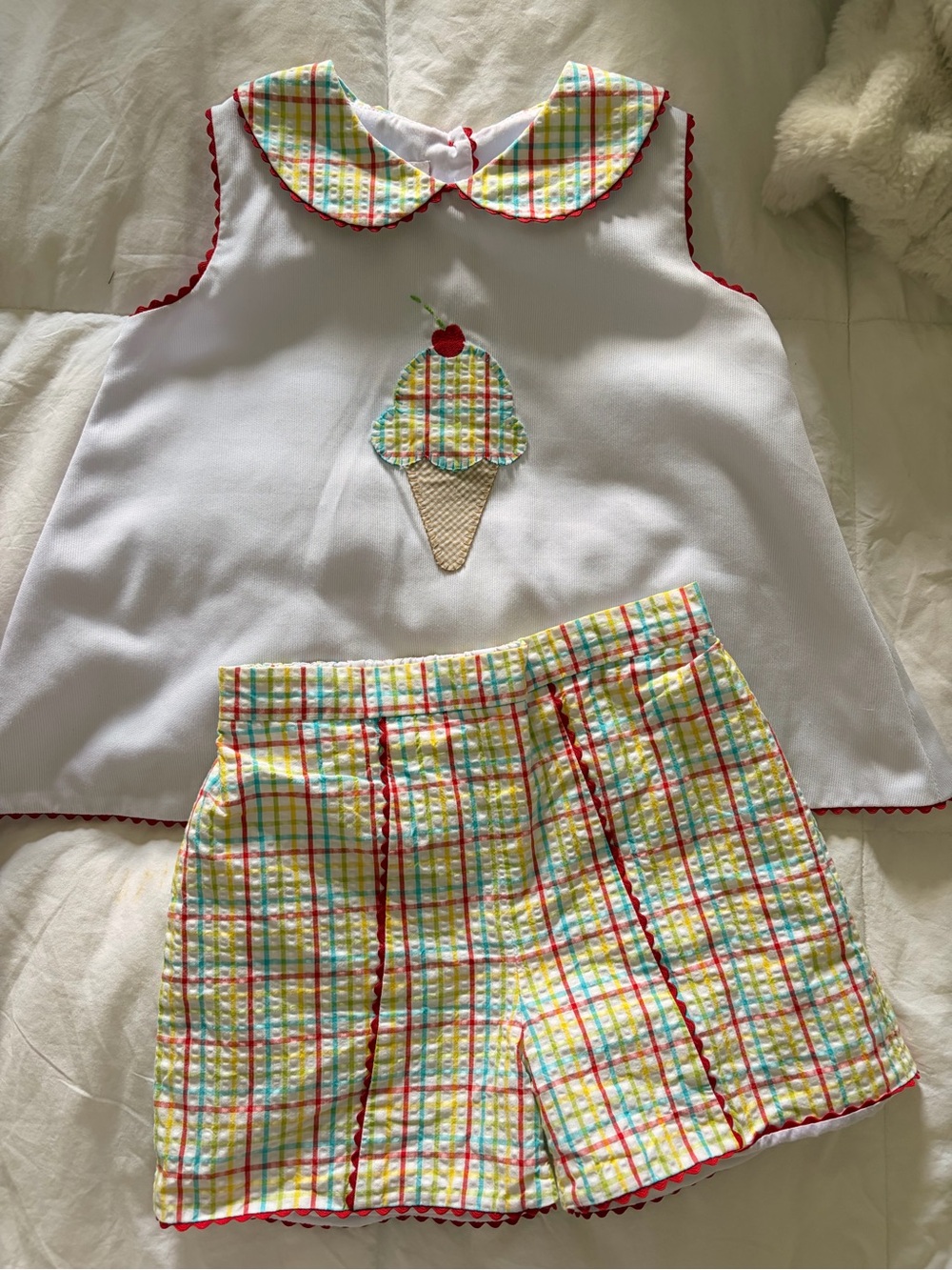 Girls White Ice Cream Appliqué Top & Multicolor Plaid Shorts Set